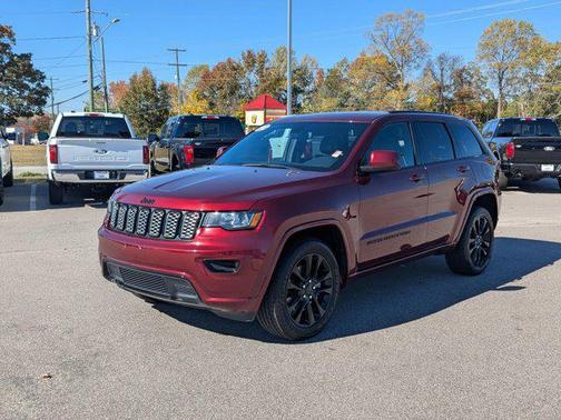 2022 Jeep Grand Cherokee Laredo