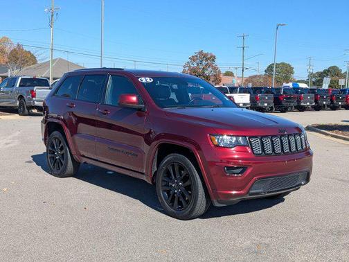 2022 Jeep Grand Cherokee Laredo