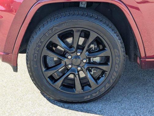 2022 Jeep Grand Cherokee Laredo