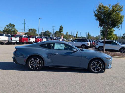 2025 Ford Mustang EcoBoost