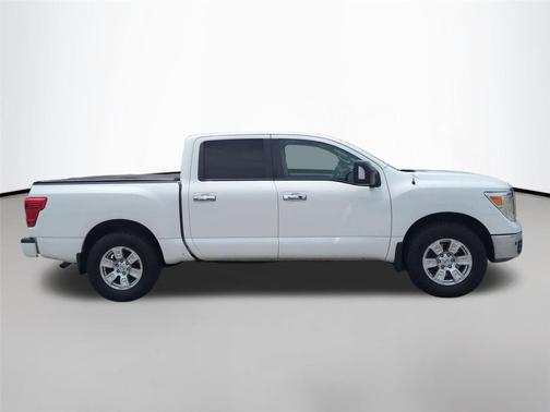 Glacier White 2018 Nissan Titan SV