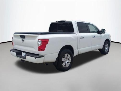 Glacier White 2018 Nissan Titan SV