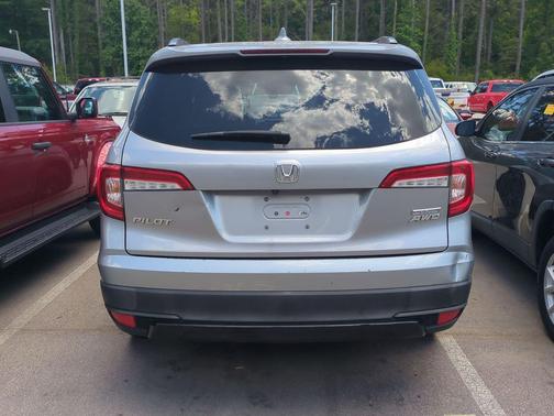 Lunar Silver Metallic 2021 Honda Pilot AWD Special Edition