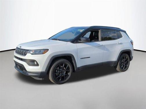 Bright White Clearcoat 2022 Jeep Compass Latitude