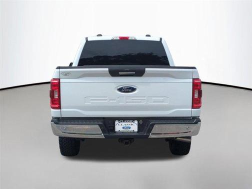 Oxford White 2023 Ford F-150 XLT