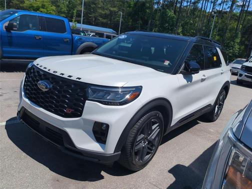 Star White Metallic Tri-Coat 2025 Ford Explorer ST