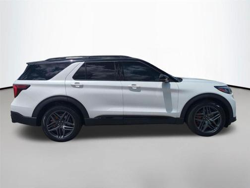 Star White Metallic Tri-Coat 2025 Ford Explorer ST