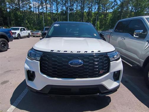 Star White Metallic Tri-Coat 2025 Ford Explorer ST