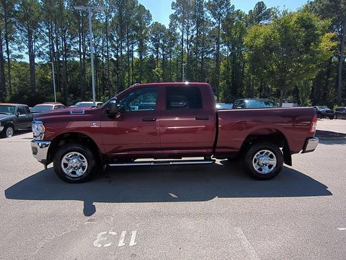 Delmonico Red Pearlcoat 2024 RAM 2500 Tradesman Crew Cab 4x4 6'4' Box