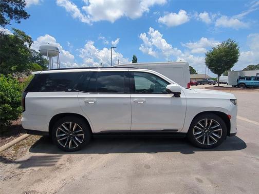 Crystal White Tricoat 2021 Cadillac Escalade Sport