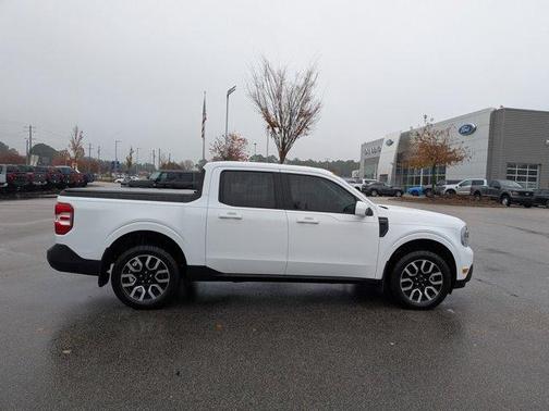 2023 Ford Maverick Lariat