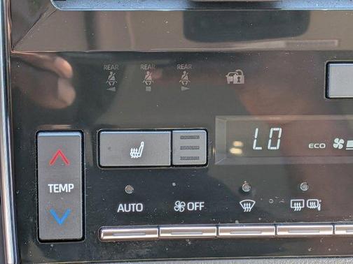 2021 Toyota Avalon XLE