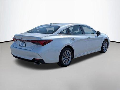 2021 Toyota Avalon XLE