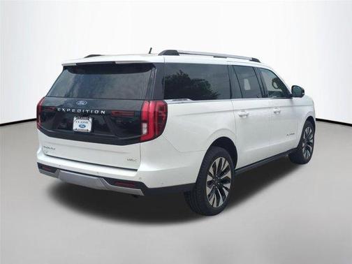 Star White Metallic Tri-Coat 2025 Ford Expedition Max Platinum