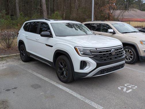 2025 Volkswagen Atlas 2.0T Peak Edition