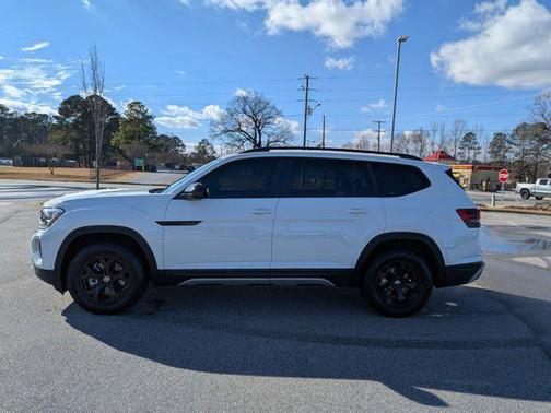 2025 Volkswagen Atlas 2.0T Peak Edition