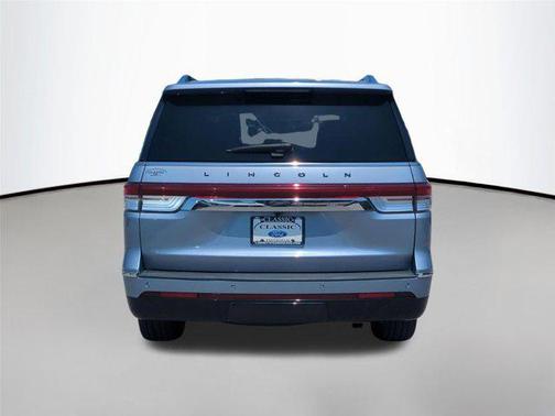 Chroma Crystal Blue Metallic Premium Colorant 2022 Lincoln Navigator Black Label