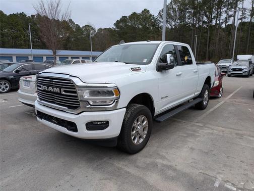 2023 RAM 2500 Laramie Crew Cab 4x4 6'4' Box