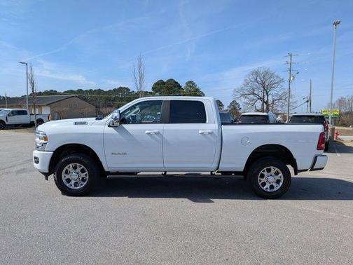 2023 RAM 2500 Laramie Crew Cab 4x4 6'4' Box
