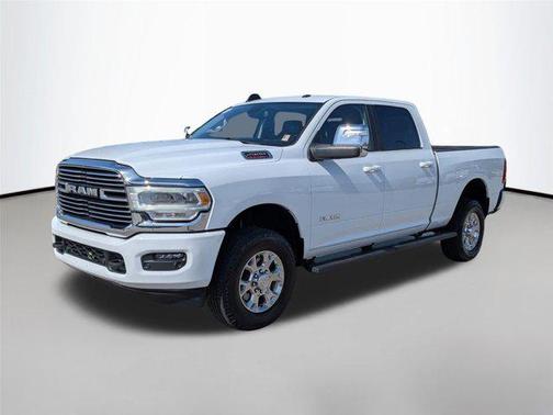 2023 RAM 2500 Laramie Crew Cab 4x4 6'4' Box