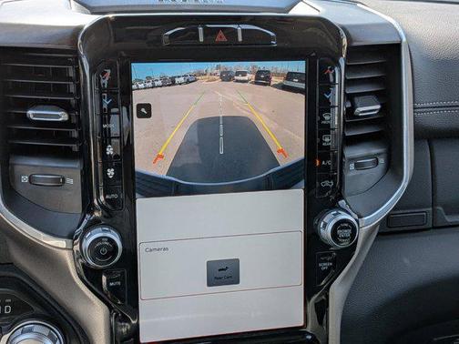 2023 RAM 2500 Laramie Crew Cab 4x4 6'4' Box