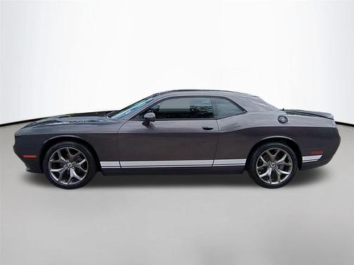 Granite Pearlcoat 2017 Dodge Challenger SXT