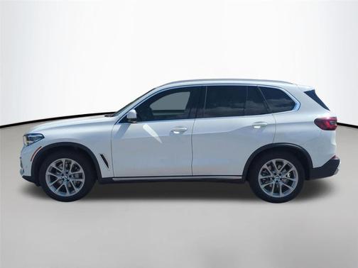 Alpine White 2022 BMW X5 sDrive40i