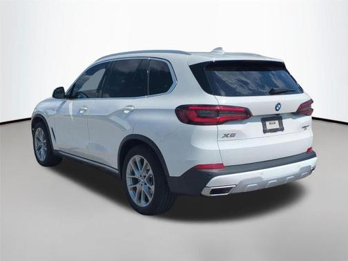 Alpine White 2022 BMW X5 sDrive40i