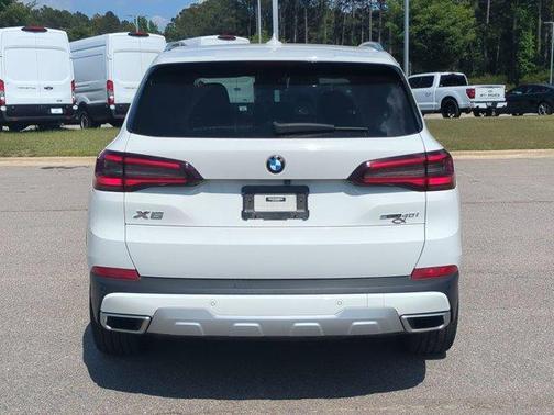 Alpine White 2022 BMW X5 sDrive40i