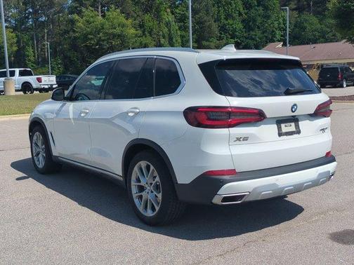 Alpine White 2022 BMW X5 sDrive40i