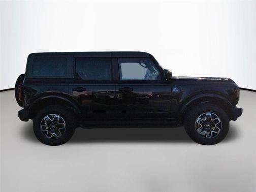 Shadow Black 2026 Ford Bronco Outer Banks