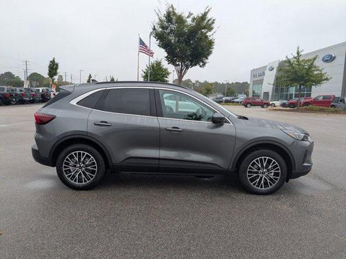 2025 Ford Escape PHEV Base