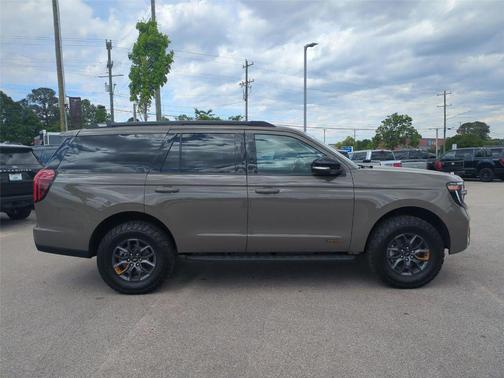 Marsh Gray 2026 Ford Expedition Tremor