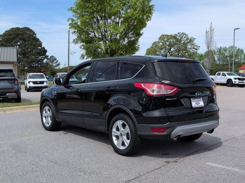 Shadow Black 2016 Ford Escape SE
