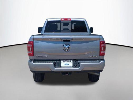 Billet Silver Metallic Clearcoat 2024 RAM 2500 Laramie Crew Cab 4x4 6'4' Box