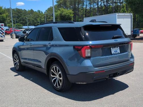Vapor Blue Metallic 2025 Ford Explorer ST-Line