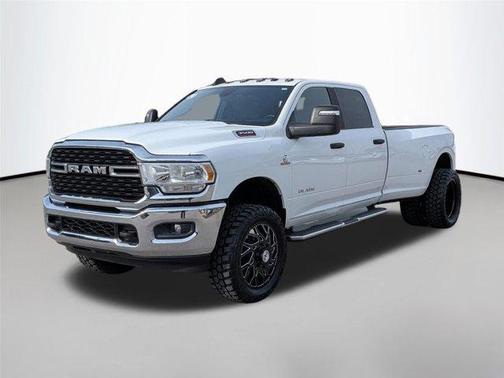 2024 RAM 3500 Big Horn Crew Cab 4x4 8' Box