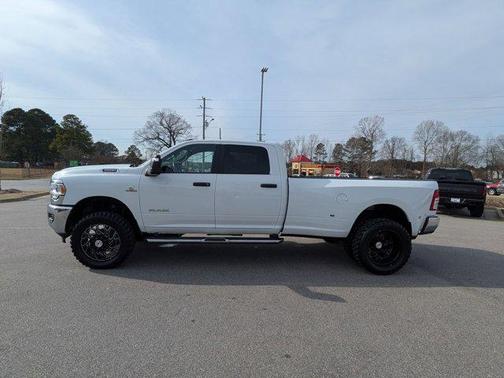 2024 RAM 3500 Big Horn Crew Cab 4x4 8' Box