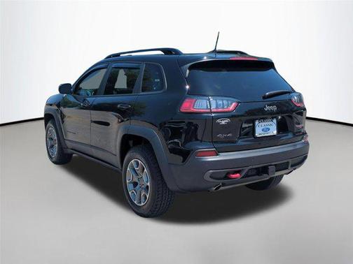Diamond Black Crystal Pearlcoat 2022 Jeep Cherokee Trailhawk