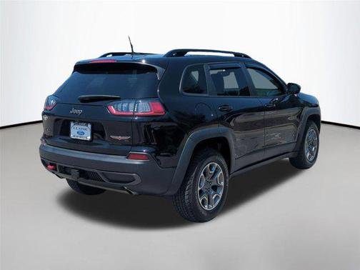 Diamond Black Crystal Pearlcoat 2022 Jeep Cherokee Trailhawk