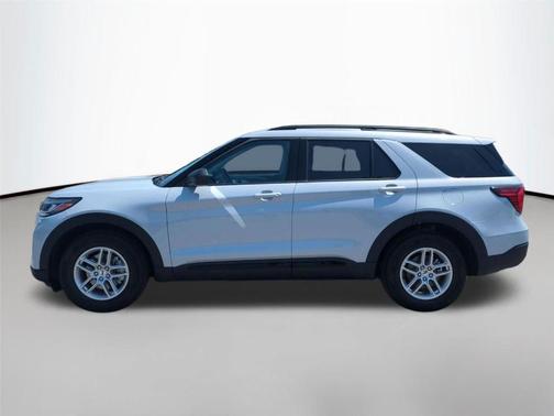 Space White Metallic 2026 Ford Explorer Active