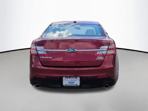 2018 Ford Taurus SEL