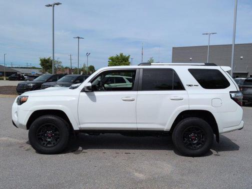 Super White 2017 Toyota 4Runner TRD Pro