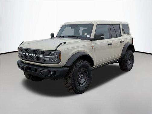 Desert Sand 2025 Ford Bronco Badlands SUV