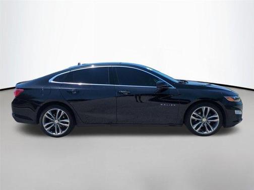 Mosaic Black Metallic 2022 Chevrolet Malibu FWD LT