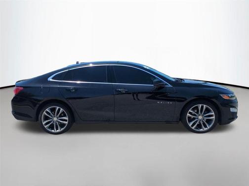 Mosaic Black Metallic 2022 Chevrolet Malibu FWD LT