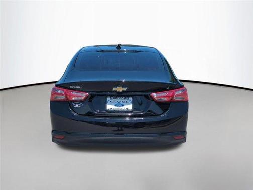 Mosaic Black Metallic 2022 Chevrolet Malibu FWD LT