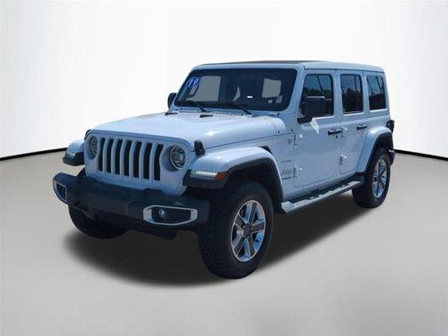 Bright White Clearcoat 2019 Jeep Wrangler Unlimited Sahara