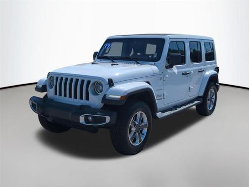 Bright White Clearcoat 2019 Jeep Wrangler Unlimited Sahara