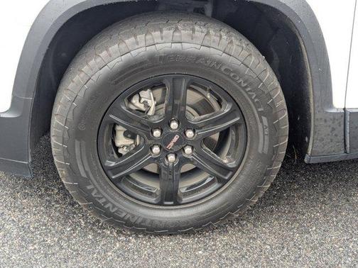 2023 GMC Acadia AWD AT4